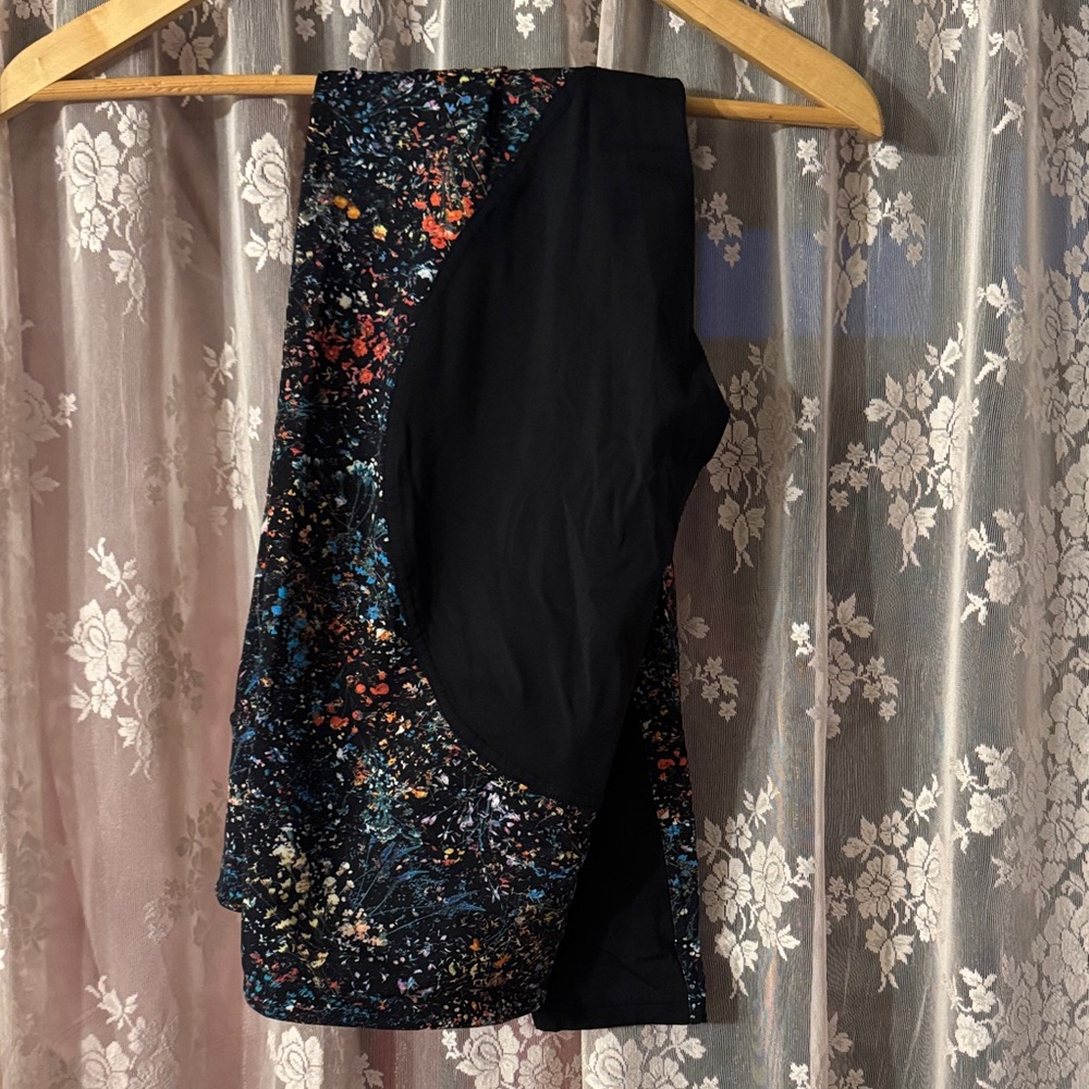 Lululemon Wake & Train Leggings 28”
